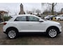 Volkswagen T-Roc 1.5 TSI Sport. volledig leder, dealer onderhouden, stoelverw., navi, carplay, adap.cruise, etc, incl garantie.
