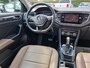 Volkswagen T-Roc 1.5 TSI Sport. volledig leder, dealer onderhouden, stoelverw., navi, carplay, adap.cruise, etc, incl garantie.