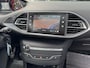 Peugeot 308 1.2 PureTech Blue Lease Executive 110pk Panoramadak / Navigatie / Cruise Control