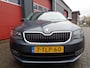 Skoda Octavia Combi 1.6 TDI Greentech Elegance Businessline 105PK Xenon Clima Cruise LMV Pano-Dak Trekhaak NL-Auto