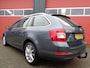 Skoda Octavia Combi 1.6 TDI Greentech Elegance Businessline 105PK Xenon Clima Cruise LMV Pano-Dak Trekhaak NL-Auto