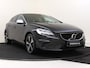 Volvo V40 1.5 T3 Polar+ Sport | Panodak | Stoelverwarming | Camera | Keyless Entry + Start | Lage KM Stand!