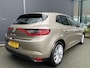 Renault Megane 1.5 dCi Bose Airco - Cruise control - Parkeersensoren voor en achter - Navigatiesysteem - Keyless entry - Mistlampen voor -  Bluetooth - Rijstrooksensor - Stuurmultifunctioneel - Elektrische ramen voor en - Zeer weinig kilometers