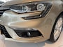 Renault Megane 1.5 dCi Bose Airco - Cruise control - Parkeersensoren voor en achter - Navigatiesysteem - Keyless entry - Mistlampen voor -  Bluetooth - Rijstrooksensor - Stuurmultifunctioneel - Elektrische ramen voor en - Zeer weinig kilometers