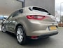 Renault Megane 1.5 dCi Bose Airco - Cruise control - Parkeersensoren voor en achter - Navigatiesysteem - Keyless entry - Mistlampen voor -  Bluetooth - Rijstrooksensor - Stuurmultifunctioneel - Elektrische ramen voor en - Zeer weinig kilometers