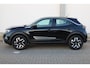 Opel Mokka-e Electric Level 3 50 kWh / Navigatie via Carplay / Parkeersensoren / Climate Control / LED / DAB / 17'' LMV /