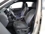 Volkswagen T-Roc 1.5 TSI R-Line 150PK Automaat (DSG) | Black Style | Massagestoel | Elektrische achterklep | Keyless entry |