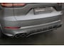 Porsche Cayenne 3.0 E-Hybrid | NP € 222.577,- | KERAMISCHE REMMEN | 40K TECHART | CLANCK AUDIO | FULL PPF | PASM | PDCC | PCCB | PDLS+ | PANORAMADAK | SOFTCLOSE | ADAPTIVE CRUISE | ACHTERASBESTURING | SPORTUITLAAT | SPORTDESIGN CARBON | STOELKOELING/VERWARMING VOOR & AC INTERIEURPAKKET CARBON | DIMMENDE SPIEGELS | CARBON SPIEGELKAPPEN |