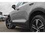 Volvo XC40 B4 211PK Automaat Plus Dark | Harman & Kardon | Trekhaak | ACC | All season | Camera | Elektr. stoel |