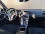 Volvo V60 T3 Automaat Bi-Xenon | Stoel en stuurwielverwarming | Parkeersensoren voor en achter | Cruise control | Navigatie |