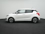 Suzuki Swift 1.0 Stijl Smart Hybrid | Apple/Android Play | Camera | Cruise | DAB | LED | Stoel Verwarming | Keyless | Parelmoer | 12 Maand BOVAG Garantie! |