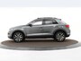 Volkswagen T-Roc 1.5 TSI 150pk DSG Sport Business R · Panoramadak · Camera · Afneembare Trekhaak · Stoelverwarming · Elek. Achterklep · Apple/Android Car Play ·