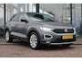 Volkswagen T-Roc 1.5 TSI Sport 149PK | Achteruitrijcamera | Airco (automatisch) | Cruise control adaptief