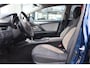 Toyota Avensis Touring Sports 1.8 VVT-i DYNAMIC AUTOMAAT NAVI KEYLESS CAMERA TREKHAAK PRIVACY-GLASS LM-VELGEN