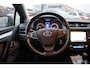 Toyota Avensis Touring Sports 1.8 VVT-i DYNAMIC AUTOMAAT NAVI KEYLESS CAMERA TREKHAAK PRIVACY-GLASS LM-VELGEN