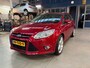Ford Focus Wagon 1.6 EcoBoost 150pk Titanium | Navigatie | Climate control | Pdc V+A | Cruise control | Voorruit verwarming | 18'' | Trekhaak | NAP | Rijklaar prijs!