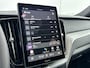 Volvo XC60 T6 Recharge Ultra Black Edition | Facelift | 22" | Luchtvering | Bowers & Wilkins | Geventileerd Nappa | Massagestoelen | 360 Camera | Getint glas | Head-up | Leder dashboard | Full LED