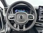 Volvo XC60 T6 Recharge Ultra Black Edition | Facelift | 22" | Luchtvering | Bowers & Wilkins | Geventileerd Nappa | Massagestoelen | 360 Camera | Getint glas | Head-up | Leder dashboard | Full LED