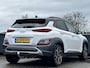 Hyundai Kona 1.6 GDI HEV Premium | Lederen bekleding | Trekhaak | 18'' 2-tone Lmv | Head up display | Adaptieve cruisecontrol |