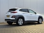 Hyundai Kona Electric EV Premium 64 kWh BV/ Instaplijsten / Trekhaak met afneembare kogel / 3-fase lader / Apple Carplay/Android Auto / Stoelverwarming /verkoeling /