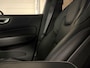 Volvo XC60 T8 AWD Recharge R-Design Pine Grey en vol! | Luchtvering | Trekhaak | Stoelventilatie | 360 Camera | Head-Up Display | Harman Kardon | Stoelmassage | Adaptieve Cruise Control | 21 Inch | Standkachel met Volvo On Call App |Stoelverwarming voor+achter | Stuurwielverwarming | Full LED meesturende koplampen | Pilot Assist | BLIS Dode Hoek Detectie | Elektrische voorstoelen geheugen | Nappa lederen bekleding | Zitting verlenging voorstoelen | Lederen dashboard | Gelamineerde/geluidwerende zijruiten | Schuifdak | Keyless Drive | Parkeersensoren voor+achter | Privacy Glass | Elektrisch bedienbare achterklep | DAB Radio | Apple Carplay/Andoid Auto | Pine Grey Metallic |