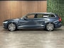 Volvo V60 T6 AWD Recharge Inscription Long Range Trekhaak | Adaptieve Cruise Control | Stoel en Stuurwielverwarming | Parkeercamera | Pilot Assist | Bestuurdersstoel elektrisch geheugen | Lederen bekleding | Zitting verlenging voorstoelen | 18 Inch | Keyless Drive | Parkeersensoren voor+achter | Elektrisch bedienbare achterklep | DAB Radio | Apple Carplay/Android Auto | Volvo On Call met mobiele App functie |