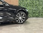 Volvo V60 T6 AWD Recharge Core Bright Long Range | Adaptieve Cruise Control | Stoelverwarming voor+achter | Stuurwielverwarming | Parkeercamera | BLIS Dode Hoek Detectie | Pilot Assist | Lederen bekleding | 18 Inch | Keyless Drive | Google Infotainment | Privacy Glass | Parkeersensoren voor+achter | Elektrisch bedienbare achterklep | DAB Radio | Apple Carplay/Android Auto | Volvo On Call met mobiele App functie | Onyx Black Metallic |