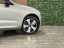 Volvo XC60 T6 AWD Recharge Ultra Dark | Trekhaak | All Season banden | 360° Camera | Head-Up Display | Harman Kardon | Stoelverwarming voor+achter | Stuurwielverwarming | Full LED Meesturende koplampen | Pilot Assist | BLIS Dode Hoek Detectie | Elektrische voorstoelen geheugen | Lederen bekleding | Zitting verlenging voorstoelen | Lederen dashboard | Schuifdak | 19 Inch | Google Infotainment | Keyless Drive | Parkeersensoren voor+achter | Elektrisch bedienbare achterklep | Draadloos telefoon opladen | DAB Radio | Apple Carplay/Android Auto | Volvo On Call met mobiele App functie | Silver Dawn Metallic |
