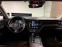 Volvo XC60 T8 AWD Recharge Momentum Pro | Trekhaak | Adaptieve Cruise Control | Schuifdak | Standkachel met Volvo On Call App | Stoelverwarming voor+achter | Stuurwielverwarming | Full LED Meesturende koplampen | Pilot Assist | BLIS Dode Hoek Detectie | Lederen bekleding | Zitting verlenging voorstoelen | 18 Inch | Keyless Drive | Privacy Glass | Elektrisch bedienbare achterklep | Alarm Klasse III | Apple Carplay/Android Auto |