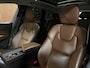 Volvo XC60 T8 AWD Recharge Momentum Pro | Trekhaak | Adaptieve Cruise Control | Schuifdak | Standkachel met Volvo On Call App | Stoelverwarming voor+achter | Stuurwielverwarming | Full LED Meesturende koplampen | Pilot Assist | BLIS Dode Hoek Detectie | Lederen bekleding | Zitting verlenging voorstoelen | 18 Inch | Keyless Drive | Privacy Glass | Elektrisch bedienbare achterklep | Alarm Klasse III | Apple Carplay/Android Auto |