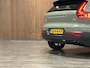 Volvo XC40 B4 Plus Dark Trekhaak | Harman Kardon | Bestuurdersstoel elektrisch geheugen | Stoel en Stuurwielverwarming | Adaptieve Cruise Control | Pilot Assist | BLIS Dode Hoek Detectie | Parkeercamera | Zitting verlenging voorstoelen | Passagiersstoel elektrisch | 18 Inch | Google Infotainment | Keyless Drive | Parkeersensroen voor+achter | Voorruitverwarming | Elektrisch bedienbare achterklep | DAB Radio | Apple Carplay/Android Auto | Draadloos telefoon opladen | Volvo On Call met mobiele App functie | Sage Green Metallic |