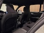 Volvo XC40 B4 Plus Dark Trekhaak | Harman Kardon | Bestuurdersstoel elektrisch geheugen | Stoel en Stuurwielverwarming | Adaptieve Cruise Control | Pilot Assist | BLIS Dode Hoek Detectie | Parkeercamera | Zitting verlenging voorstoelen | Passagiersstoel elektrisch | 18 Inch | Google Infotainment | Keyless Drive | Parkeersensroen voor+achter | Voorruitverwarming | Elektrisch bedienbare achterklep | DAB Radio | Apple Carplay/Android Auto | Draadloos telefoon opladen | Volvo On Call met mobiele App functie | Sage Green Metallic |