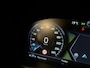 Volvo V60 T6 AWD Recharge R-Design | Vol! | Schuifdak | Trekhaak | Stoelventilatie | FOUR-C Onderstel* | 360° Camera | Head-Up Display | Harman Kardon | Stoelmassage | Adaptieve Cruise Control | Standkachel met Volvo On Call App | Stoelverwarming voor+achter | Stuurwielverwarming | Full LED Meesturende koplampen | Pilot Assist | BLIS Dode Hoek Detectie | Gelamineerde/geluidwerende zijruiten | 19 Inch | Voorstoelen elektrisch geheugen | Zitting verlenging voorstoelen | Nappa Lederen bekleding | Keyless Drive | Parkeersensoren voor+achter | Privacy Glass | Elektrisch bedienbare achterklep | Alarm Klasse III | DAB Radio | Apple Carplay/Android Auto | Denim Blue Metallic |