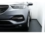 Opel Grandland X 1.2 130Pk Turbo Business Executive. Navi, Clima, Cruise, 17"LMV, Haak 1400kg