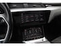 Audi E-tron e-tron 50 quattro Launch edition Black 71 kWh / Panoramadak / 20'' / Luchtvering / ACC / Navigatie / Stoelverwarming