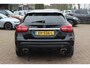 Mercedes-Benz GLA 180 Business Solution AMG Night Upgrade / Camera / Apple CarPlay / 19'' / Half leder / Navigatie / Getint glas / Stoelverwarming / Cruise Control