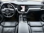 Volvo V60 2.0 T8 Twin Engine AWD Inscription Dealer onderhouden, trekhaak, 4 seizoensbanden, pano, plug-in hybrid BOMVOL!!