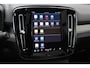 Volvo XC40 Recharge P8 AWD R-Design / Trekhaak / Camera / Keyless / Harman Kardon / 19'' / Half leder / Stuur+Stoelverwarming / DAB / Dodehoek / ACC