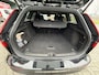 Volvo V60 2.0 B4 R-Design| Elektr. Sportstoelen | 19inch LMV | Trekhaak | Camera | Climate Pack | Pilot Assist | Carplay - Android