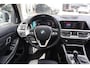BMW 3-Serie 316d 116pk AUT Business Edition | Navigatie | Camera | Sportstoelen | PDC