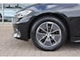 BMW 3-Serie 316d 116pk AUT Business Edition | Navigatie | Camera | Sportstoelen | PDC