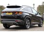 Hyundai Tucson 1.6 T-GDI PHEV Premium 4WD | Demo Deal: 299,- p/m !! | NL-AUTO! | 1 EIGENAAR! | LEDER | ADAPTIVE CRUISE | 19" LMV | MEMORY SEATS | WINTERPACK | EL. ACHTERKLEP | PRACHTIGE STAAT!