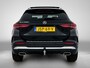 Mercedes-Benz GLA 250 e AMG Plug-In Hybride | Trekhaak | AMG Line | Panoramadak | Parkeerpakket met 360°-camera | Distronic | Stuur en Stoelverwarming. Inclusief 24 maanden MB Certified garantie voor Europa.