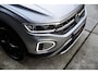 Volkswagen T-Roc 1.5 TSI Black Edition 150PK|IQ-Light|Keyless|Camera|ACC|Side Assist|Carplay e.o.