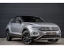 Volkswagen T-Roc 1.5 TSI Black Edition 150PK|IQ-Light|Keyless|Camera|ACC|Side Assist|Carplay e.o.