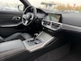 BMW 3-Serie Touring 320e M Sport Laser Licht Trekhaak Stuurwielverwarming Carplay Achteruitrijcamera Keyless Entry