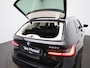 BMW 3-Serie Touring 330e (215 kW) | Apple Carplay / Android Auto | Sfeerverlichting | Trekhaak | LED Koplampen | Half Lederen Sportstoelen | Stoelverwarming | Camera | Elektrische Kofferklep |