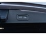 Volvo V60 2.0 T6 Plug-in hybrid AWD Plus Dark | Adaptieve Cruise Control | Trekhaak | Stoel + Stuurverwarming | 360 Camera | Sportstoelen | Harman Kardon Audio | BLIS Dodehoek Detectie |