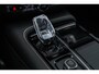 Volvo V60 2.0 T6 Plug-in hybrid AWD Plus Dark | Adaptieve Cruise Control | Trekhaak | Stoel + Stuurverwarming | 360 Camera | Sportstoelen | Harman Kardon Audio | BLIS Dodehoek Detectie |