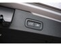 Volvo V60 2.0 T6 Plug-in hybrid AWD Plus Dark | Adaptieve Cruise Control | Trekhaak | Stoel + Stuurverwarming | 360 Camera | Sportstoelen | Harman Kardon Audio | BLIS Dodehoek Detectie |